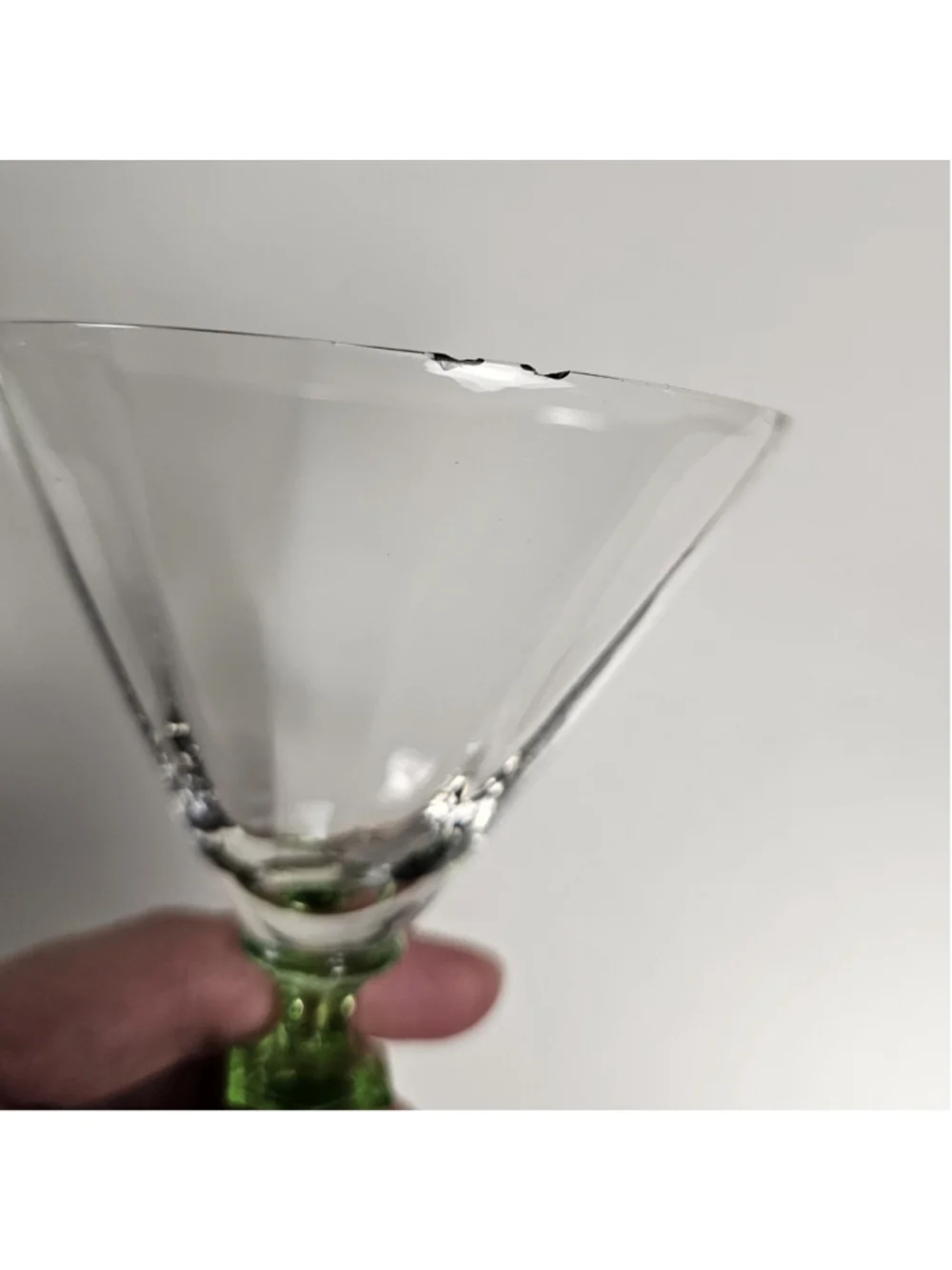 Elegant Green Uranium Stem Cocktail/Martini Glasses Set of 4 As-Is / Crafts